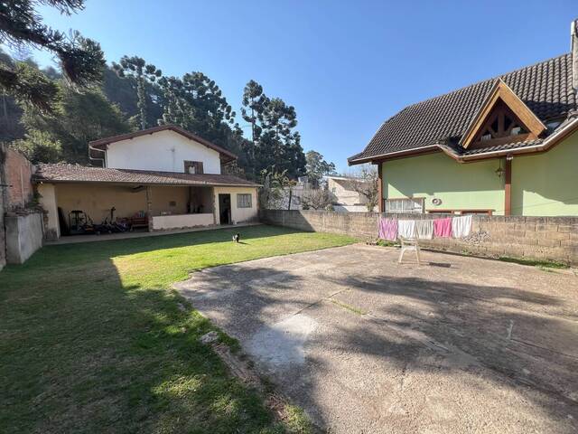 #96 - Casa para Venda em Campos do Jordão - SP